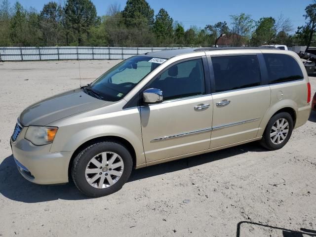 2011 Chrysler Town & Country Touring L