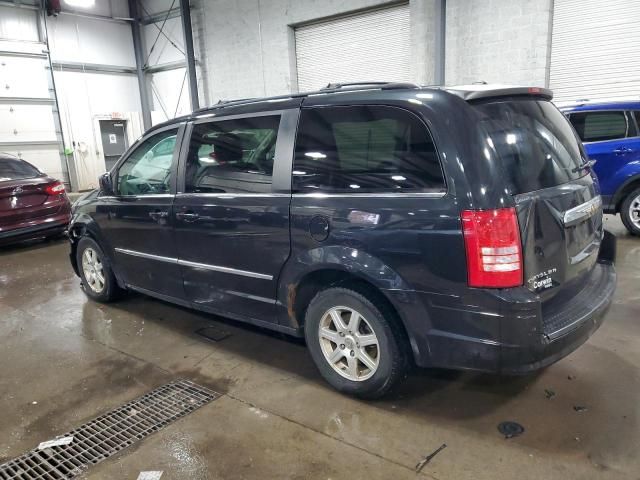 2010 Chrysler Town & Country Touring