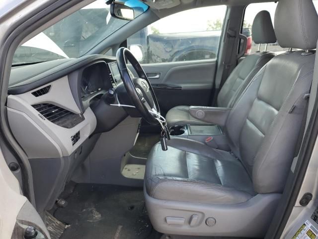 2016 Toyota Sienna XLE