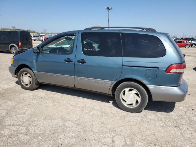 2002 Toyota Sienna LE