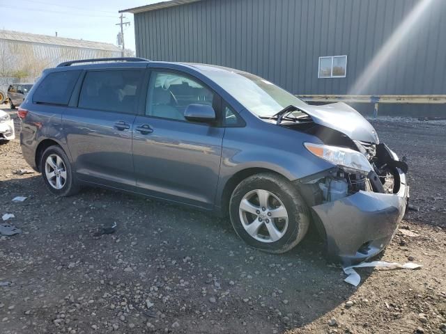 2015 Toyota Sienna LE