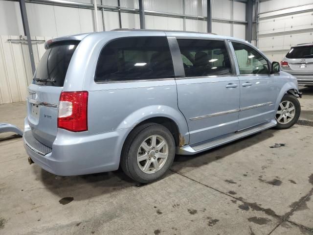 2012 Chrysler Town & Country Touring