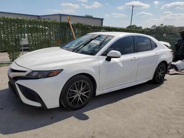 2021 Toyota Camry SE