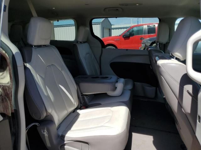 2017 Chrysler Pacifica Touring L Plus