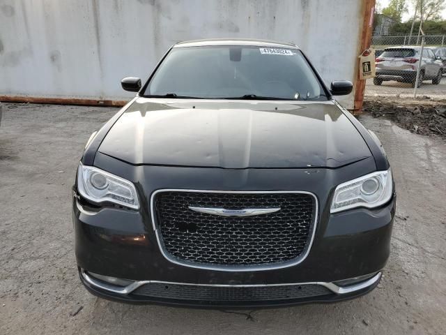 2017 Chrysler 300 Limited