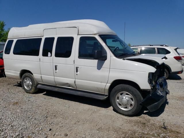 2014 Ford Econoline E350 Super Duty Wagon