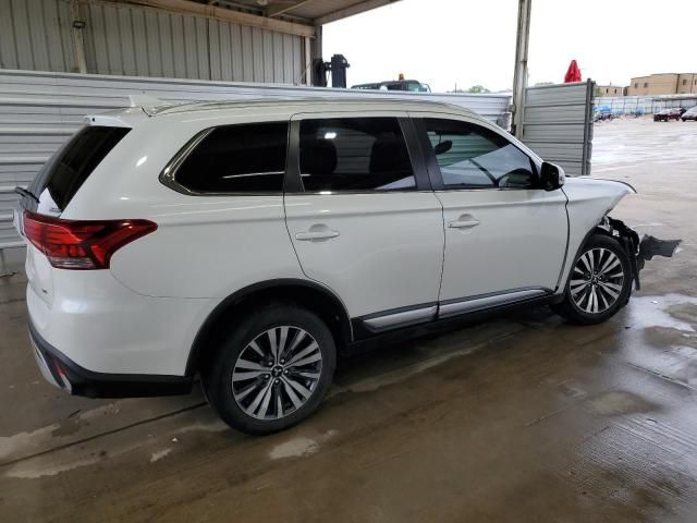 2020 Mitsubishi Outlander SE