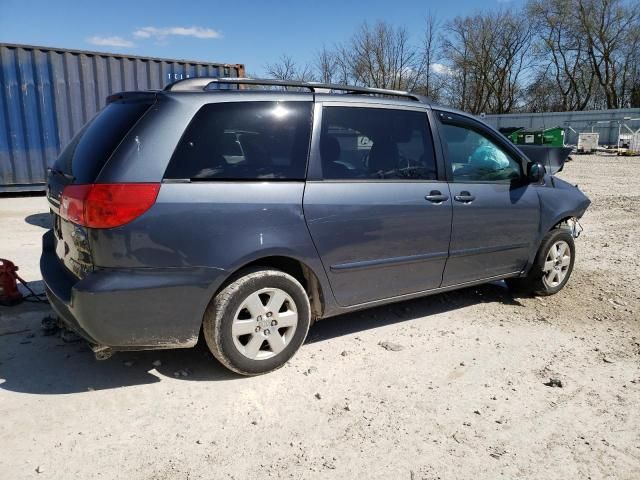 2009 Toyota Sienna CE