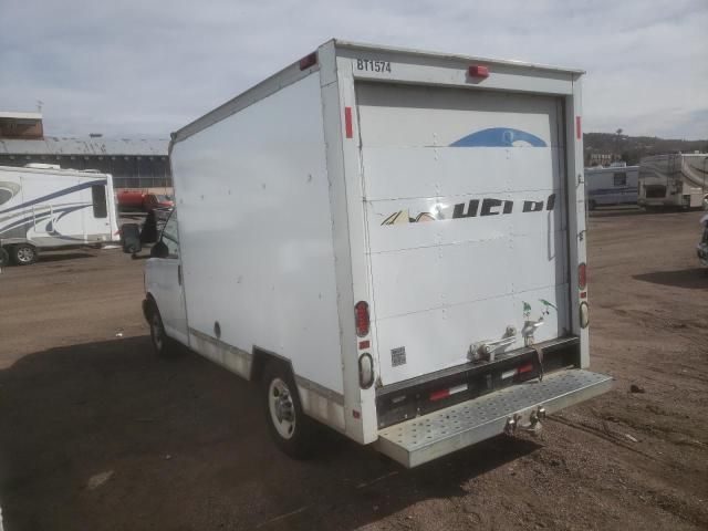 2010 GMC Savana Cutaway G3500