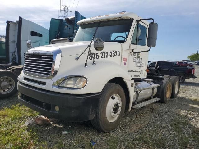 2004 Freightliner Conventional Columbia