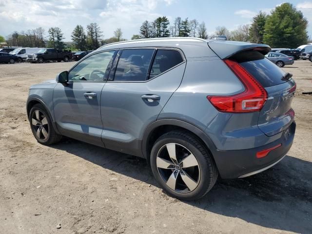 2021 Volvo XC40 T5 Momentum