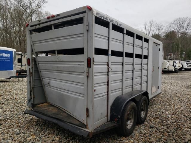 1998 Featherlite Mfg Inc Horse Trailer