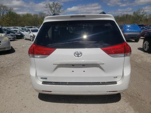 2014 Toyota Sienna LE