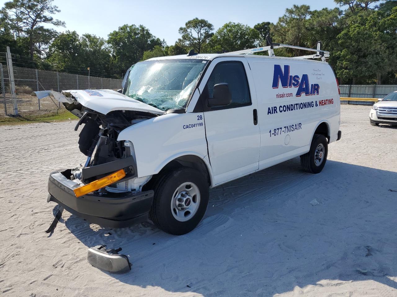 2023 GMC Savana G2500