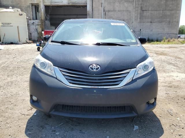 2014 Toyota Sienna XLE