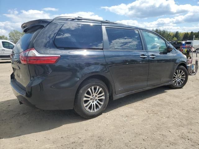 2020 Toyota Sienna XLE