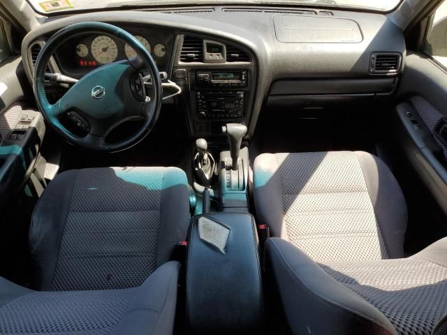 2002 Nissan Pathfinder LE