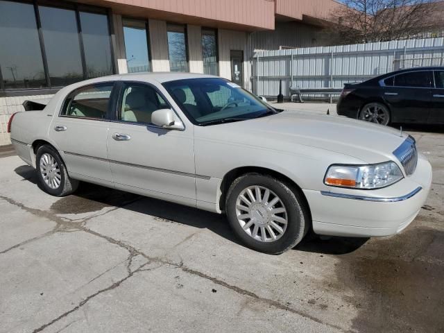 2004 Lincoln Town Car Executive