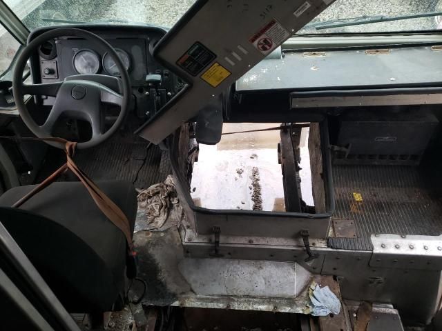 2009 Freightliner Chassis M Line WALK-IN Van