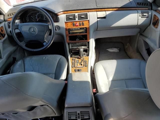 1999 Mercedes-Benz E 320