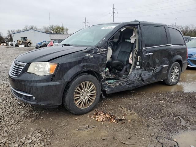 2013 Chrysler Town & Country Touring L