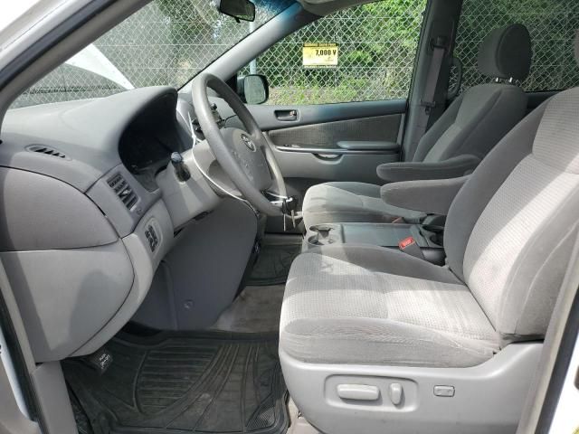 2008 Toyota Sienna LE