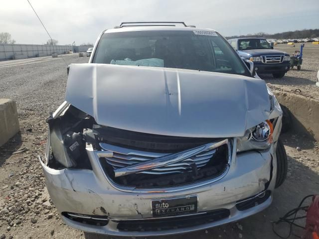 2012 Chrysler Town & Country Touring