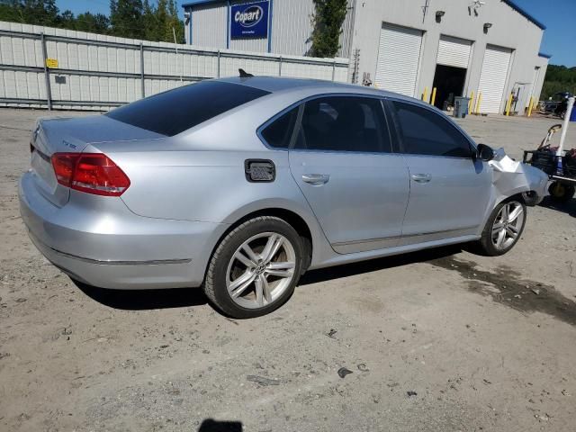 2012 Volkswagen Passat SEL