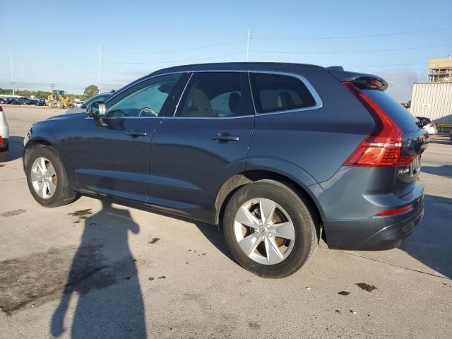 2022 Volvo XC60 B5 Momentum