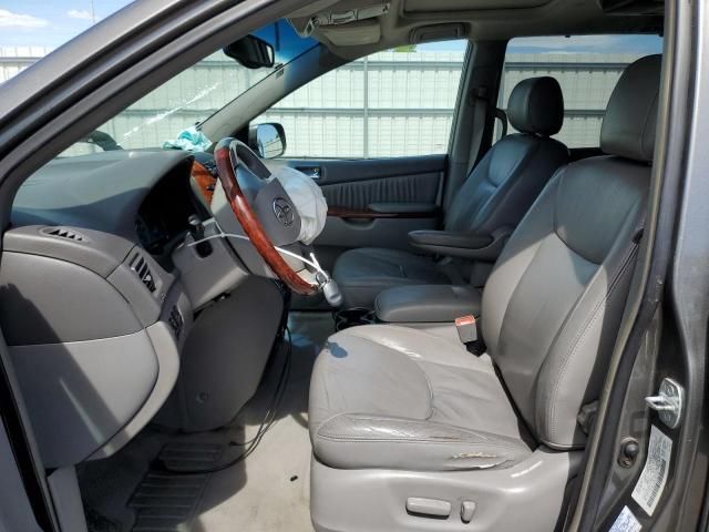 2004 Toyota Sienna XLE