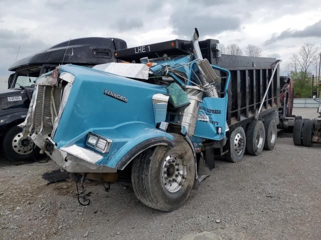 2006 Kenworth Construction T800