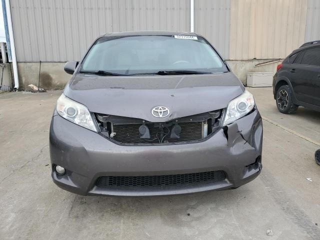 2012 Toyota Sienna XLE