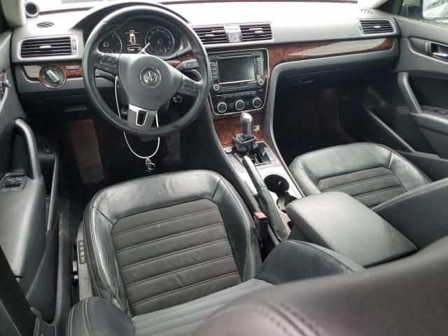 2013 Volkswagen Passat SEL