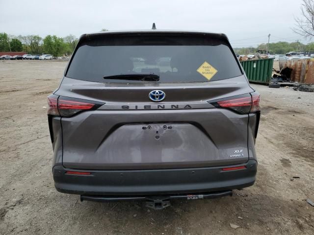 2021 Toyota Sienna XLE