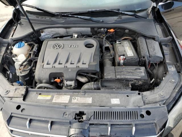 2013 Volkswagen Passat SE