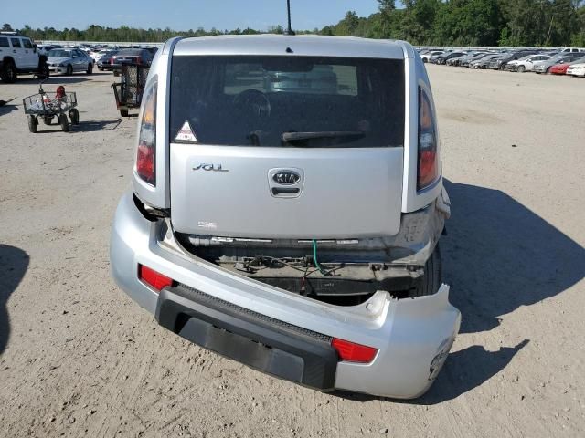 2010 KIA Soul +