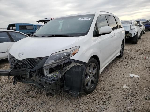 2017 Toyota Sienna SE