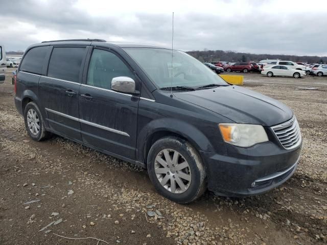 2011 Chrysler Town & Country Touring L