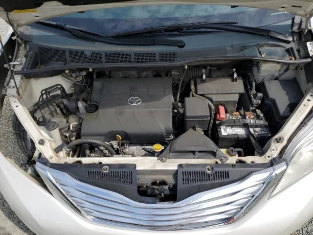 2011 Toyota Sienna XLE