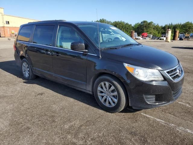 2012 Volkswagen Routan SE