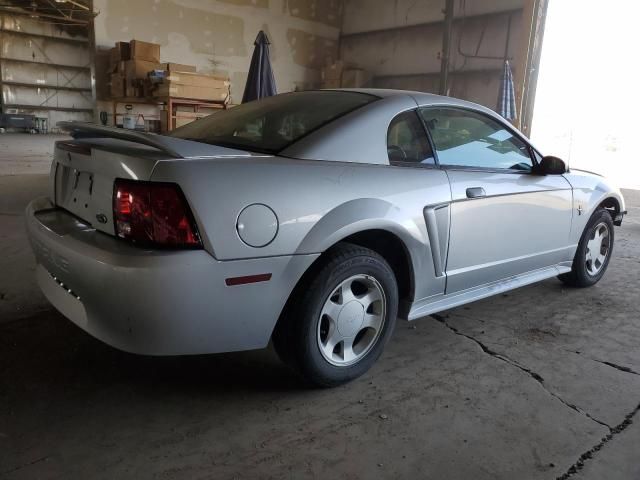 2000 Ford Mustang