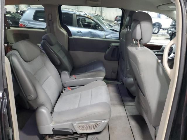 2010 Chrysler Town & Country Touring