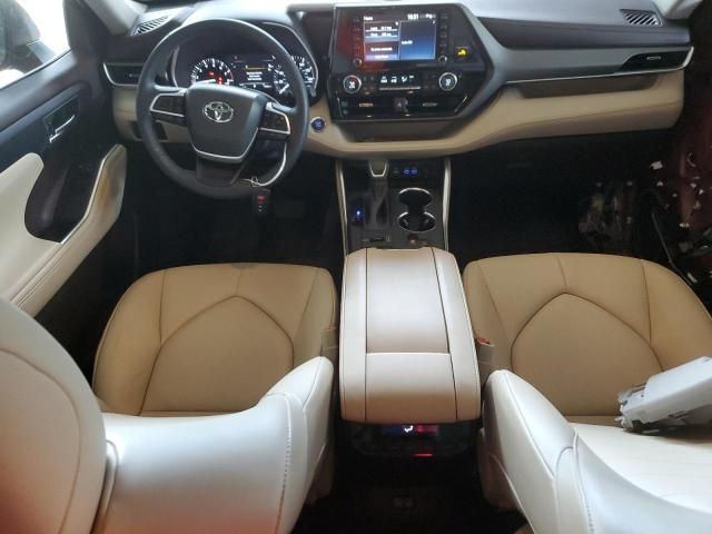 2022 Toyota Highlander XLE