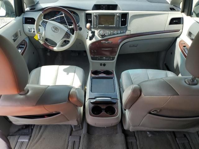 2011 Toyota Sienna XLE