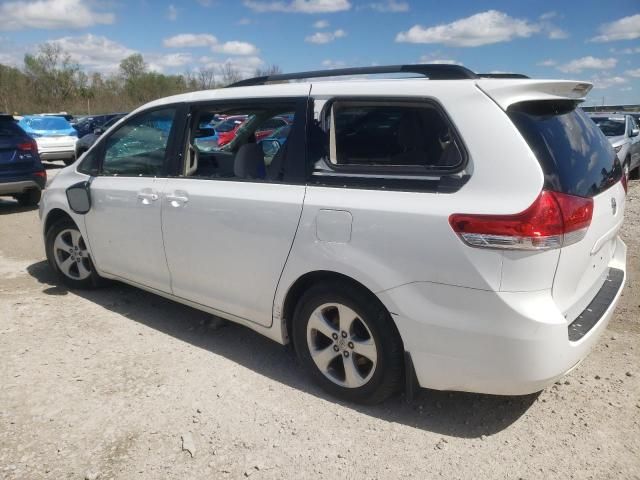 2014 Toyota Sienna LE