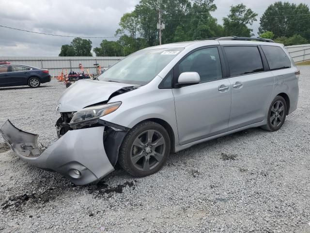 2017 Toyota Sienna SE