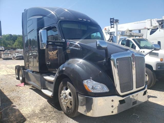 2018 Kenworth Construction T680