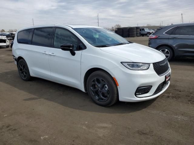 2023 Chrysler Pacifica Hybrid Limited