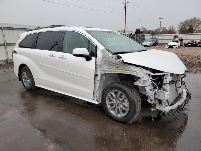 2022 Toyota Sienna XLE