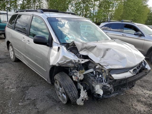 2009 Toyota Sienna CE